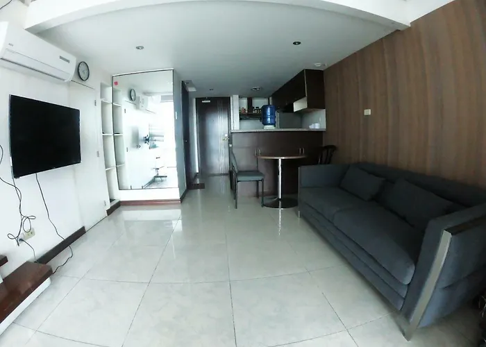 Spacious Cozy Condotel At The Heart Of